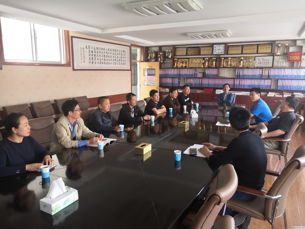 垦利一中与胜坨中学举行教师交流轮岗工作专题研讨活动
